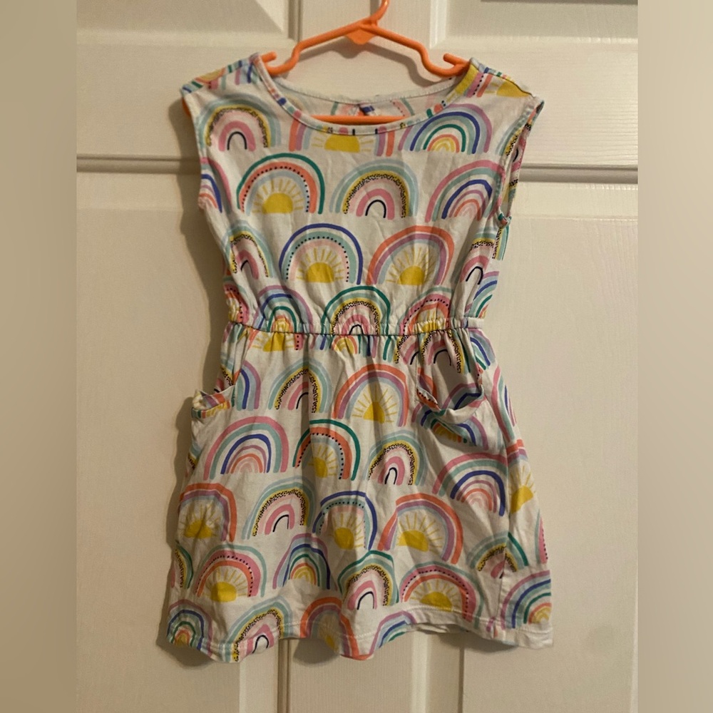 Kids Fix Rumi and Ryder girl’s 3t rainbow dress with pockets.